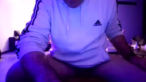 Snapshot of elmangoestuyo chatting on October 27, 2025, 9:08 pm elmangoestuyo online show from October 27, 2025, 9:08 pm