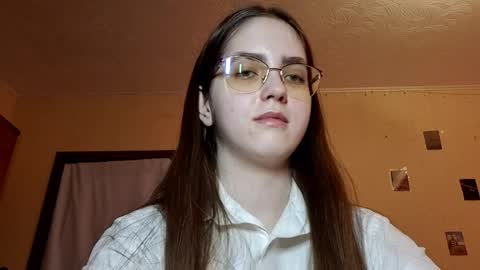 Kate online show from April 7, 2026, 12:27 pm