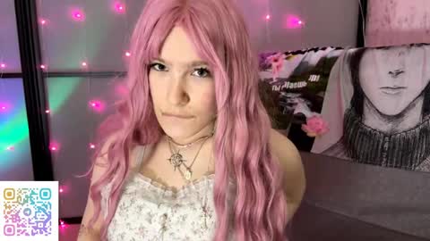 Pink online show from May 8, 2026, 1:16 pm