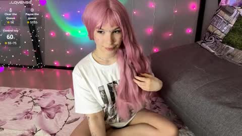 Pink online show from May 12, 2026, 1:41 pm