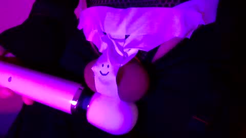 Snapshot of elohgeegee chatting on December 9, 2024, 6:57 pm lolita online show from December 9, 2024, 6:57 pm