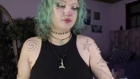 Snapshot of eloisee_ chatting on April 17, 2026, 8:45 pm Eloise . online show from April 17, 2026, 8:45 pm