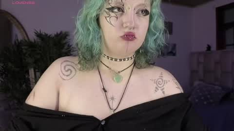 Snapshot of eloisee_ chatting on April 18, 2026, 8:53 pm Eloise . online show from April 18, 2026, 8:53 pm