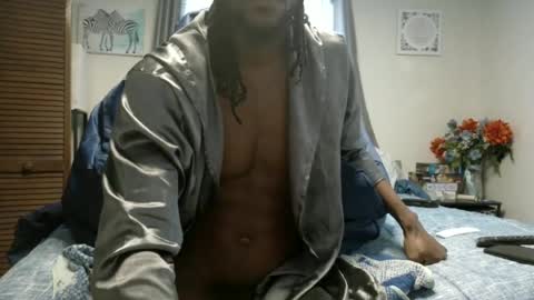 Snapshot of elong9 chatting on July 9, 2026, 7:40 pm Slim online show from July 9, 2026, 7:40 pm