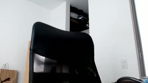 elosocazador online show from February 18, 2025, 5:10 pm