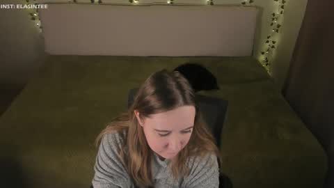 Ela give me a thumbs up if you like it  and this is important for the development of the account online show from February 5, 2026, 7:18 pm