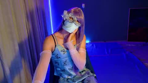 Snapshot of elowenstarshade chatting on September 24, 2025, 8:23 pm ElowenStarshade online show from September 24, 2025, 8:23 pm