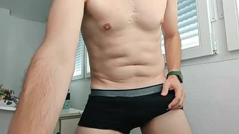 elrubiyo25 online show from July 27, 2026, 12:34 pm