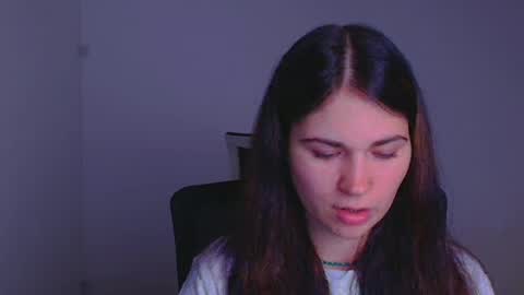 Snapshot of elsa_mur chatting on December 2, 2024, 7:27 pm Elsa online show from December 2, 2024, 7:27 pm