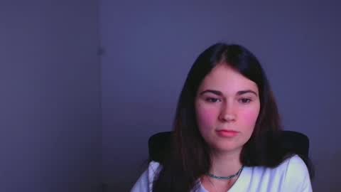Snapshot of elsa_mur chatting on December 17, 2024, 7:48 pm Elsa online show from December 17, 2024, 7:48 pm