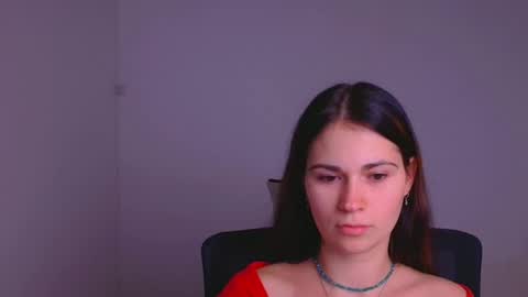 Snapshot of elsa_mur chatting on December 24, 2024, 7:33 pm Elsa online show from December 24, 2024, 7:33 pm