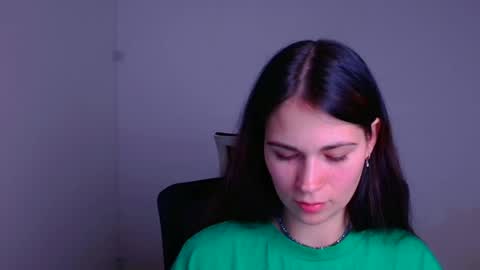Snapshot of elsa_mur chatting on December 25, 2024, 10:37 pm Elsa online show from December 25, 2024, 10:37 pm