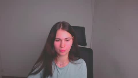 Snapshot of elsa_mur chatting on January 28, 2025, 7:53 pm Elsa online show from January 28, 2025, 7:53 pm