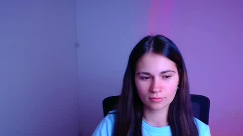 Snapshot of elsa_mur chatting on February 4, 2025, 10:34 pm Elsa online show from February 4, 2025, 10:34 pm