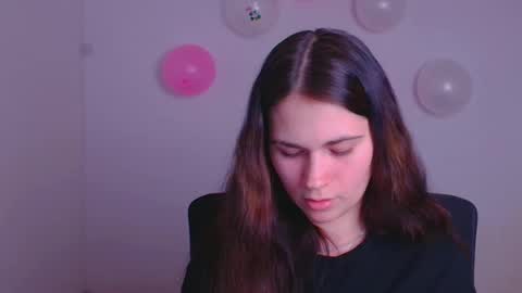 Snapshot of elsa_mur chatting on February 12, 2025, 7:45 pm Elsa online show from February 12, 2025, 7:45 pm