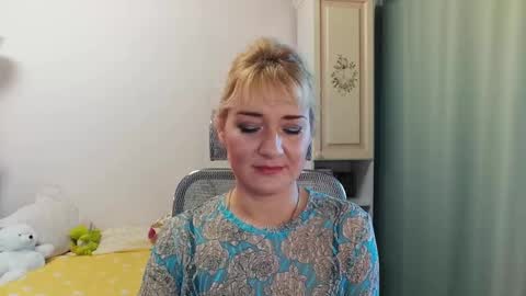 Snapshot of elviraforyou chatting on December 4, 2024, 7:28 am Elvira online show from December 4, 2024, 7:28 am