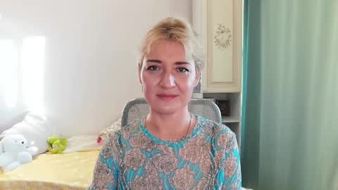 Snapshot of elviraforyou chatting on December 4, 2024, 10:35 am Elvira online show from December 4, 2024, 10:35 am