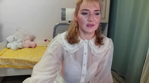 Snapshot of elviraforyou chatting on December 6, 2024, 7:54 am Elvira online show from December 6, 2024, 7:54 am