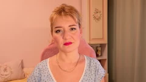 Snapshot of elviraforyou chatting on November 20, 2025, 10:59 am Elvira online show from November 20, 2025, 10:59 am