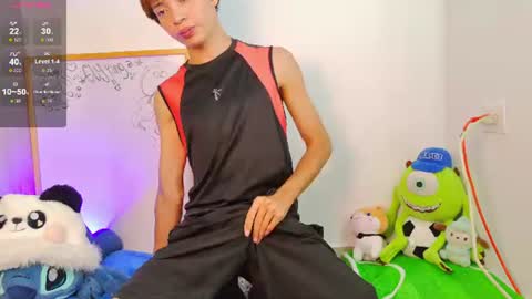 Snapshot of ely_king chatting on July 23, 2026, 7:23 pm E L Y K I N G online show from July 23, 2026, 7:23 pm