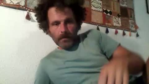 elyjahoye online show from September 15, 2025, 10:48 am