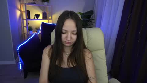 Snapshot of elyslunar_ chatting on February 2, 2025, 2:48 am Call me Elis online show from February 2, 2025, 2:48 am