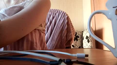 Elza Kom online show from December 1, 2025, 5:45 am