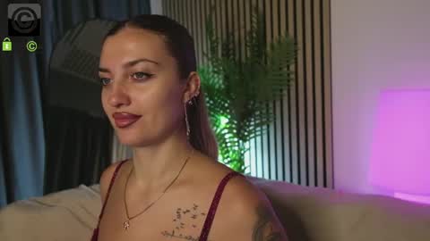 Snapshot of ema_reese chatting on July 12, 2026, 4:36 am Ema Reese online show from July 12, 2026, 4:36 am