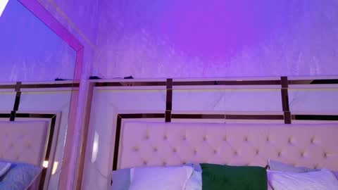 emaa2_sm online show from May 18, 2026, 3:02 am