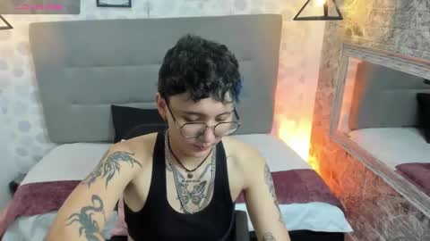 Snapshot of emahills__axelrose chatting on October 4, 2025, 2:20 am emahills__axelrose online show from October 4, 2025, 2:20 am