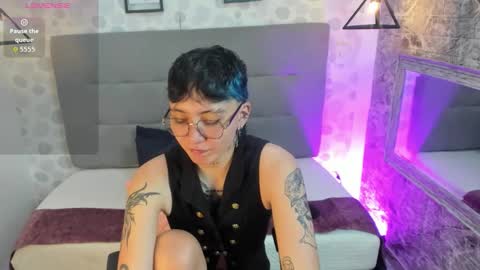 Snapshot of emahills__axelrose chatting on October 18, 2025, 2:03 am emahills__axelrose online show from October 18, 2025, 2:03 am