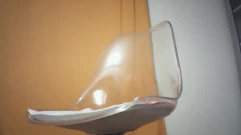 emailisa online show from April 1, 2026, 1:50 am