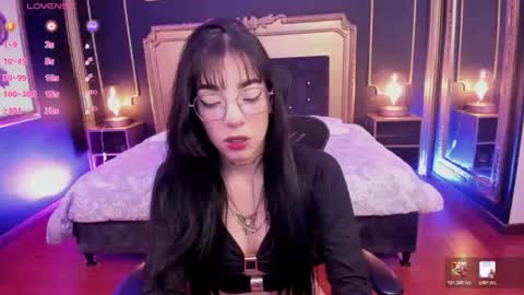 Snapshot of emalittle chatting on June 27, 2026, 3:44 am Emma online show from June 27, 2026, 3:44 am