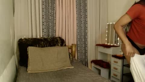 Snapshot of emarie91 chatting on February 27, 2025, 6:20 pm Trans cummer online show from February 27, 2025, 6:20 pm