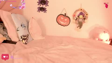 Snapshot of emasanders chatting on October 27, 2025, 8:02 pm Ana  online show from October 27, 2025, 8:02 pm