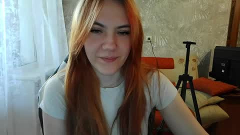 Snapshot of ember__fox chatting on May 25, 2026, 10:54 am ember__fox online show from May 25, 2026, 10:54 am