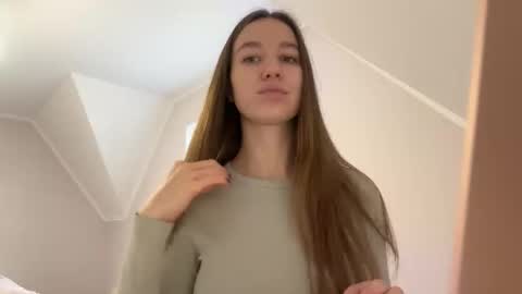 Alina online show from December 16, 2025, 11:26 am