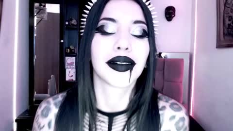 Snapshot of emearld_black chatting on December 5, 2024, 9:17 am Emerald Black online show from December 5, 2024, 9:17 am