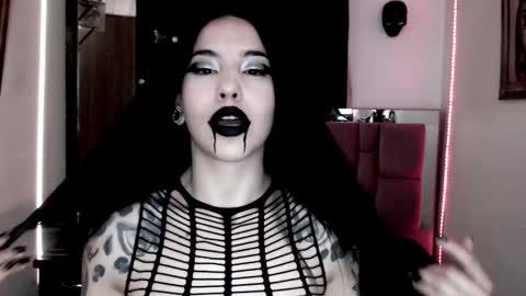 Snapshot of emearld_black chatting on December 24, 2024, 9:17 am Emerald Black online show from December 24, 2024, 9:17 am