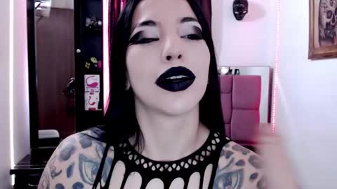 Snapshot of emearld_black chatting on January 9, 2025, 2:51 pm Emerald Black online show from January 9, 2025, 2:51 pm