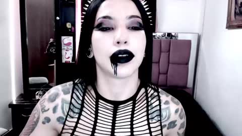 Snapshot of emearld_black chatting on January 25, 2025, 12:05 pm Emerald Black online show from January 25, 2025, 12:05 pm