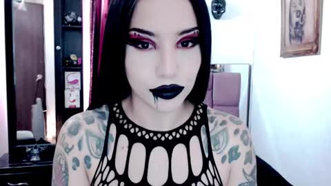 Snapshot of emearld_black chatting on March 3, 2025, 3:20 pm Emerald Black online show from March 3, 2025, 3:20 pm