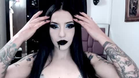 Snapshot of emearld_black chatting on September 14, 2025, 7:07 am Emerald Black online show from September 14, 2025, 7:07 am