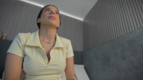 emelie_89 online show from March 18, 2026, 11:24 am