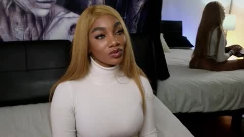 Snapshot of emely_brandon_ chatting on November 18, 2025, 3:34 am anyelii online show from November 18, 2025, 3:34 am