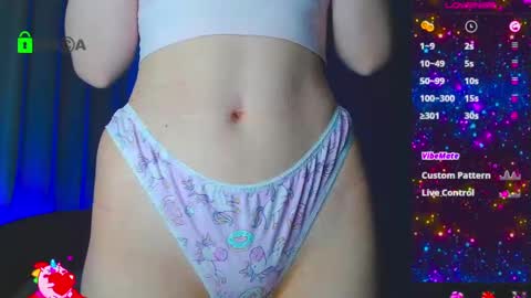 Snapshot of emelycrystal chatting on March 7, 2025, 6:46 am Emely online show from March 7, 2025, 6:46 am