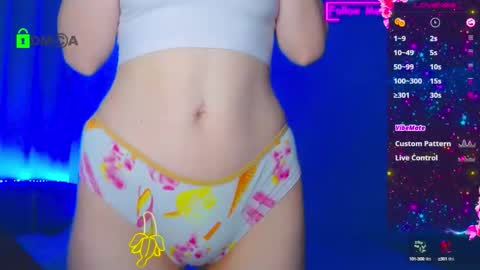 Snapshot of emelycrystal chatting on October 10, 2025, 11:26 pm Emely online show from October 10, 2025, 11:26 pm