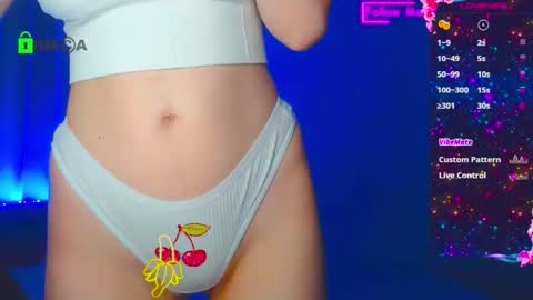 Snapshot of emelycrystal chatting on October 17, 2025, 4:59 am Emely online show from October 17, 2025, 4:59 am