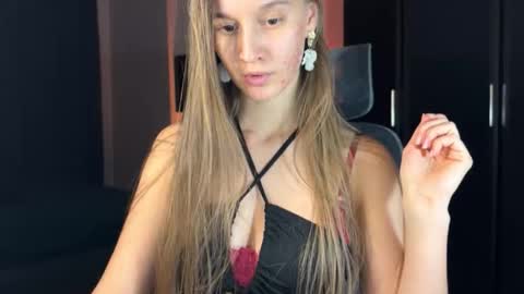 emi__ly online show from January 5, 2026, 5:27 pm