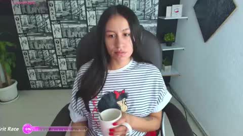 Emilia Gomez online show from October 7, 2025, 1:41 pm